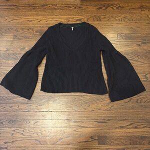 Free People Damsel Black Bell Sleeve 100% Cotton V Neck Knit Sweater Top - Sz L